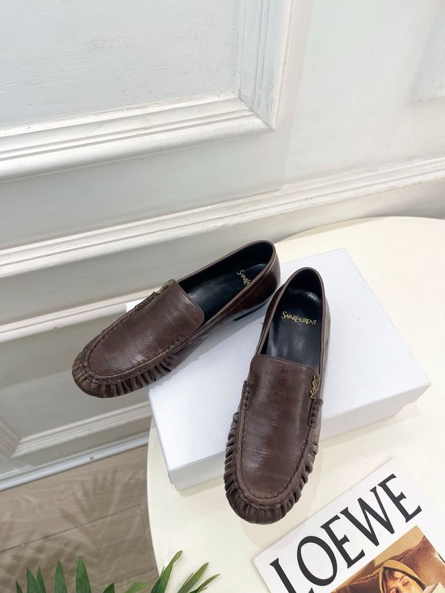 Yves saint Laurent LE LOAFER supple in shiny leather 818908-6 Yves saint Laurent LE LOAFER supple in shiny leather 818908-6