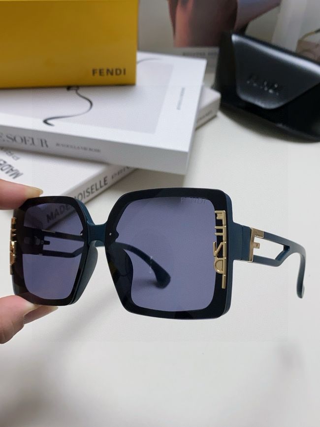 Fendi Sunglasses 821538-2