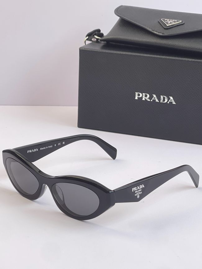 Prada Sunglasses 821617-1