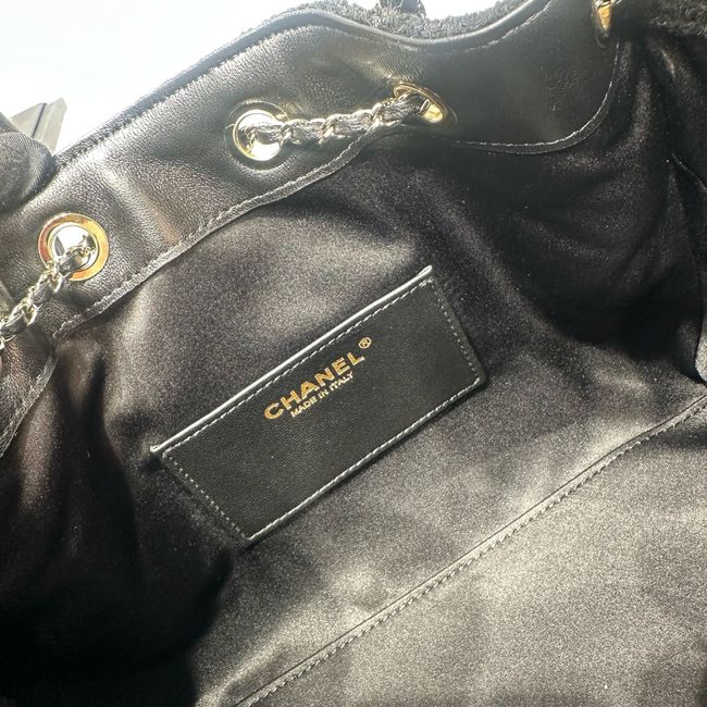 CHANEL 25 SMALL HANDBAG Felt AS5293 Dark Gray
