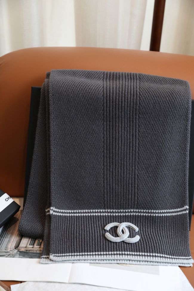 Chanel Wool & Cashmere scarf B25976-3