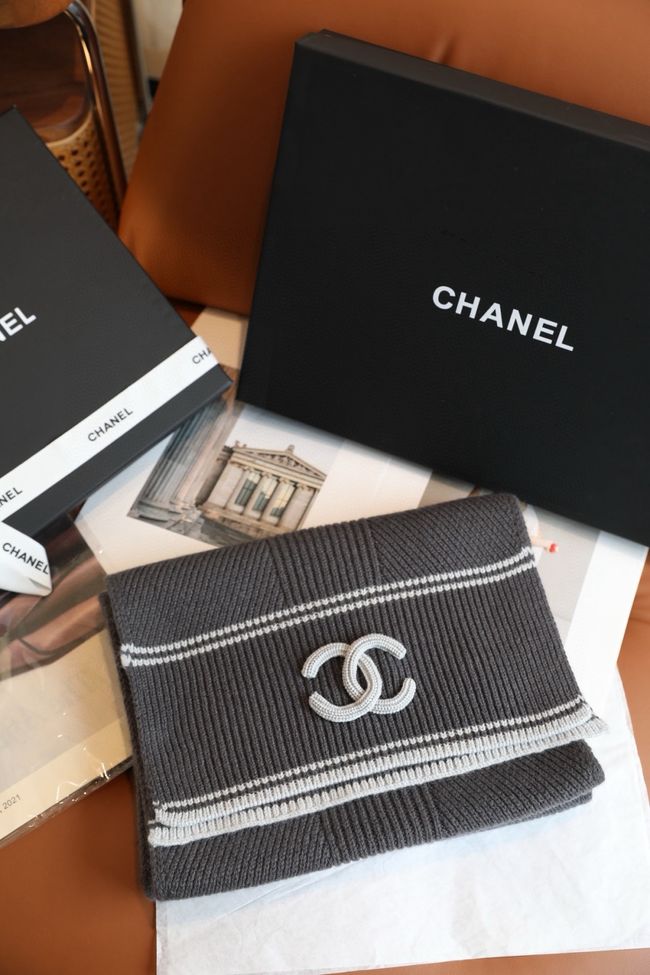 Chanel Wool & Cashmere scarf B25976-3