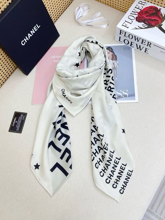 Chanel cashmere Shawl B25975-1