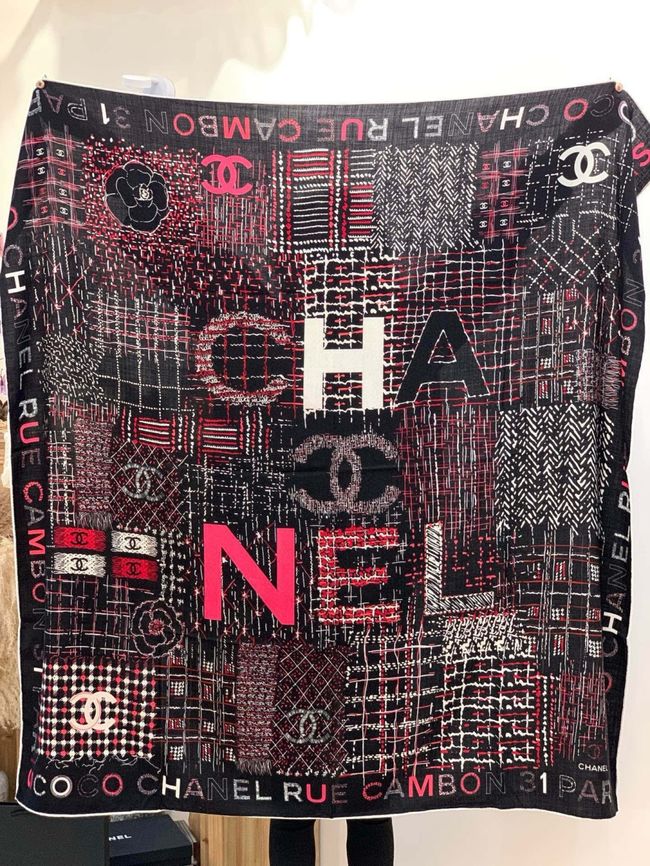 Chanel cashmere Shawl B25977-1