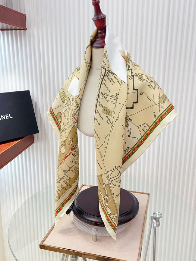 Chanel silk scarf B25984-3