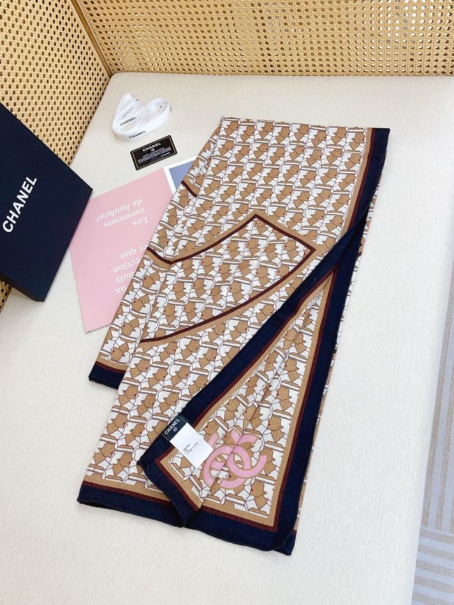 Chanel cashmere scarf B25985-2