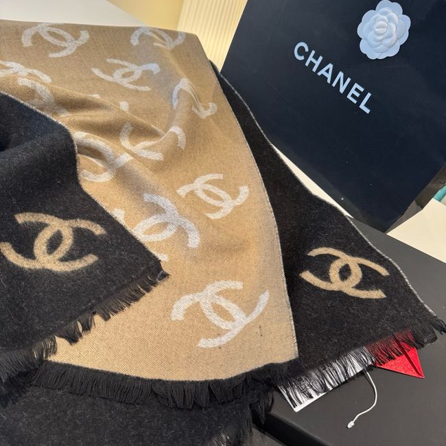 Chanel cashmere scarf B25986-1