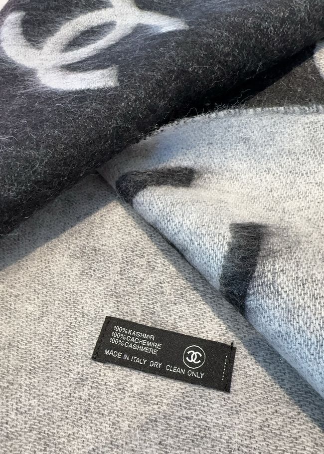 Chanel cashmere scarf B25986-2