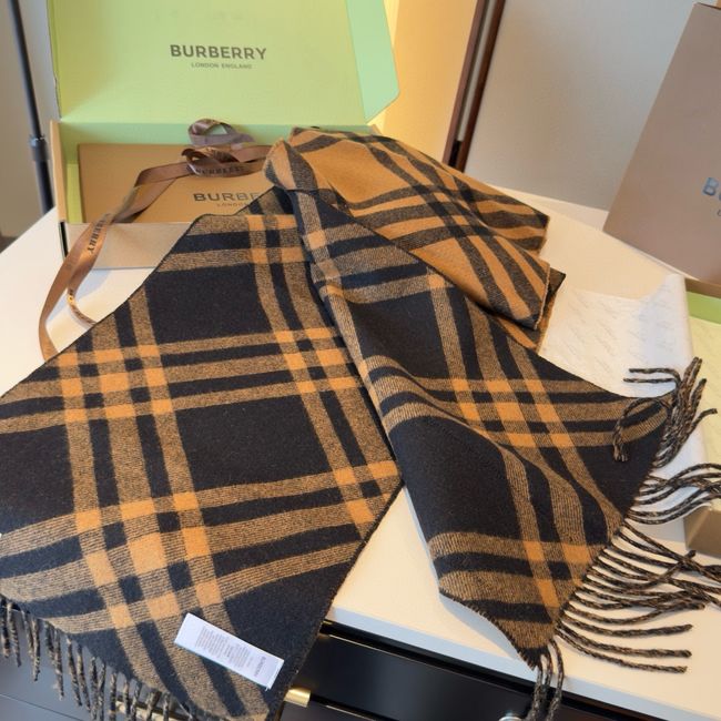 Burberry cashmere scarf BU0028-3