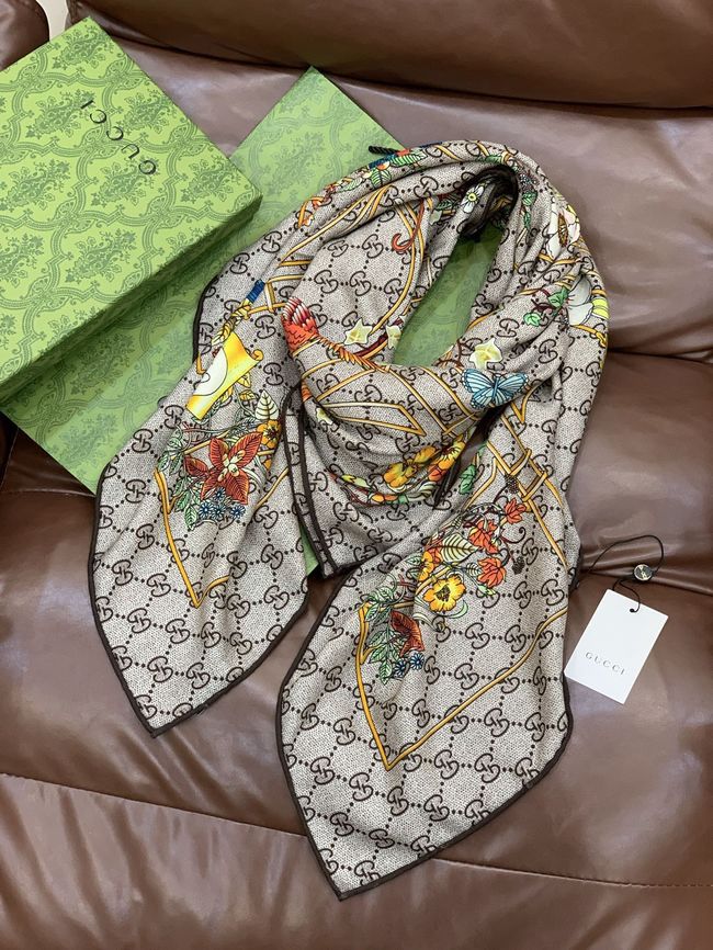 Gucci Printed GG wool silk shawl 873729-1