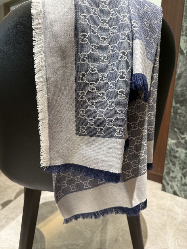 Gucci Printed GG wool silk shawl 873730-1