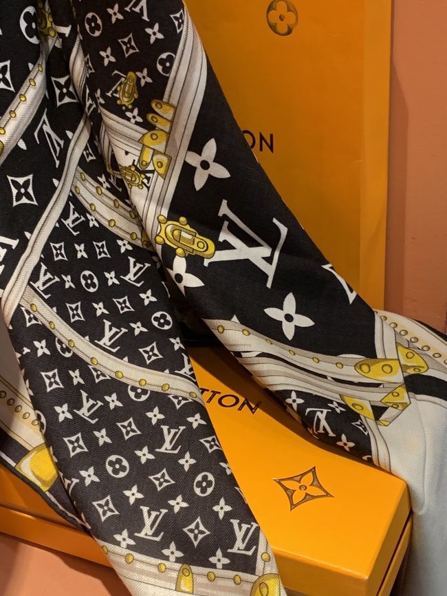 Louis Vuitton Monogram Shine Shawl M98771-2