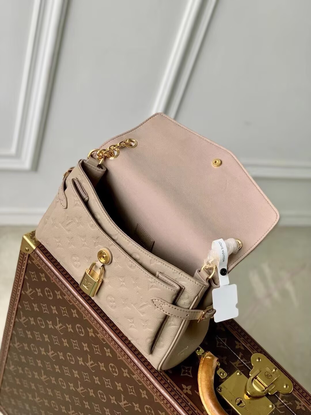 Louis Vuitton Original Leather Bag M6301 Beige