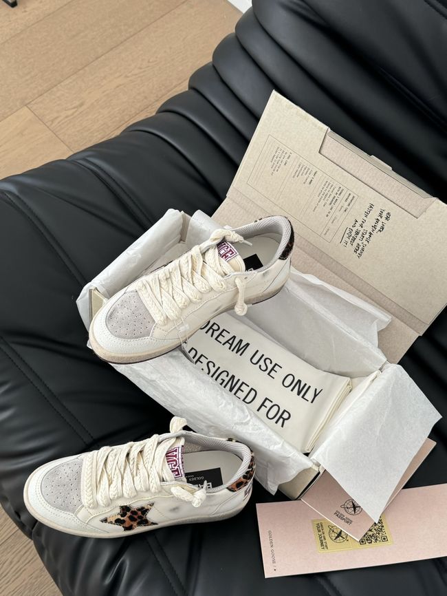 GOLDEN GOOSE DELUXE BRAND flats 65276-8