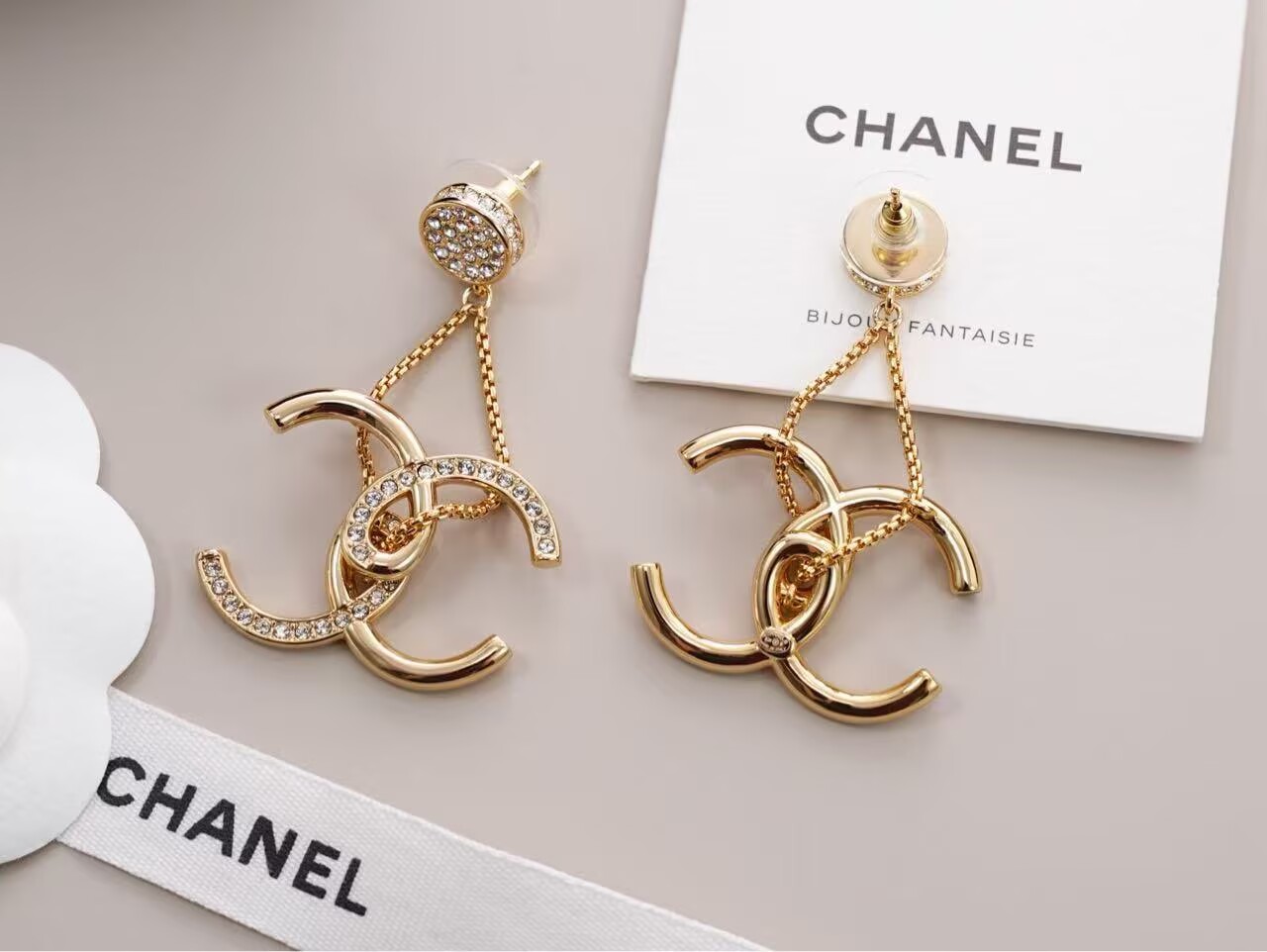 Chanel Earrings CE703145 Gold
