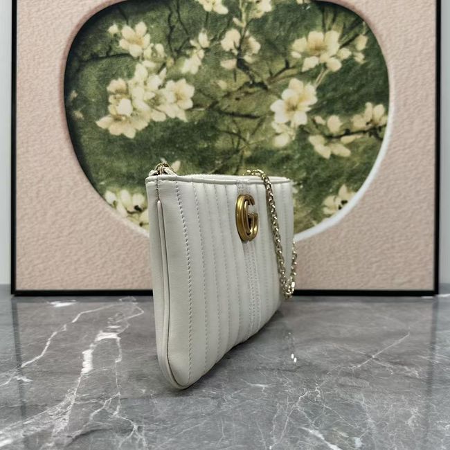 Gucci GG Marmont pouch with strap B006X2 white