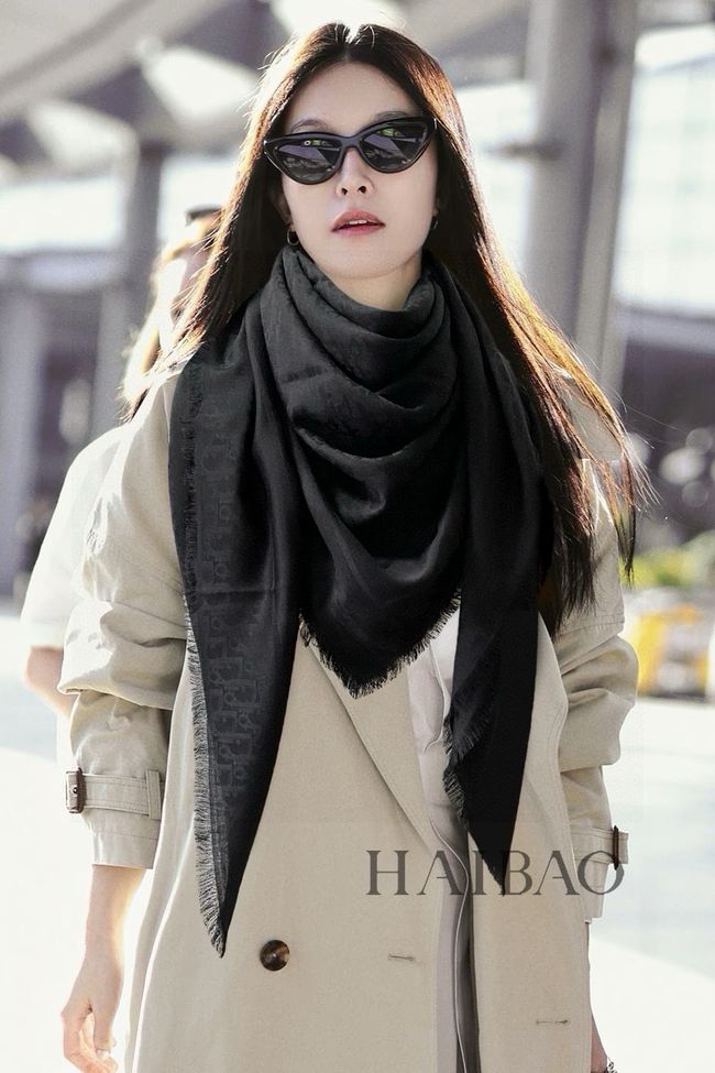 Dior Oblique Shawl Wool and Silk Jacquard I1058-5