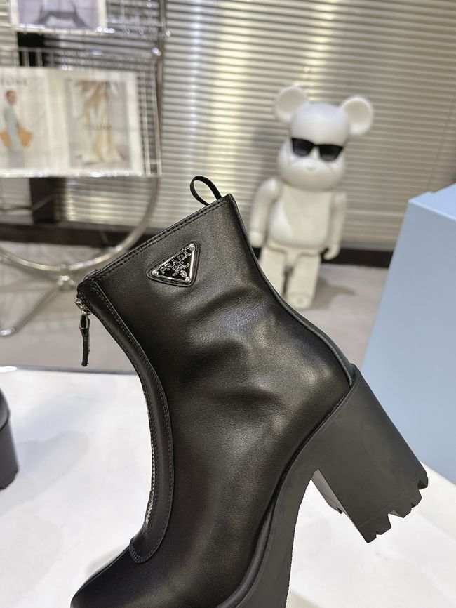 Prada Monolith brushed leather Chelsea boots G085-6