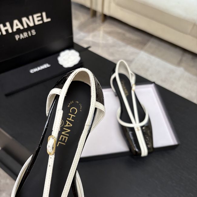 Chanel Mary Janes G47613-11