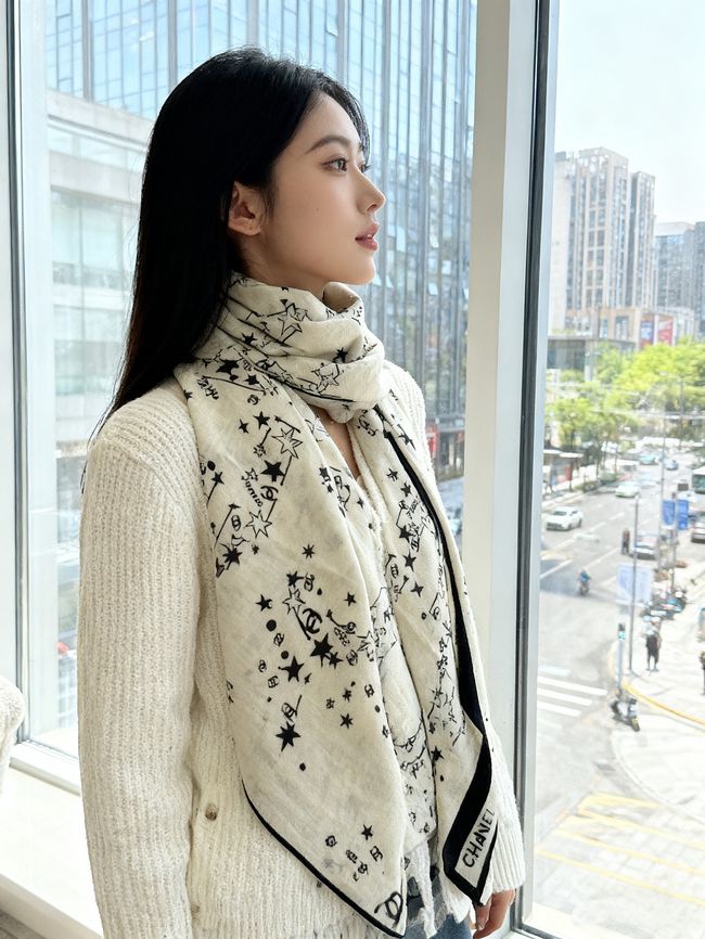 Chanel Wool and Silk Shawl AAC493-1