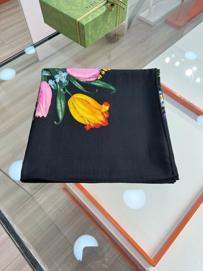 Gucci Wool and Silk Shawl A008HK-1