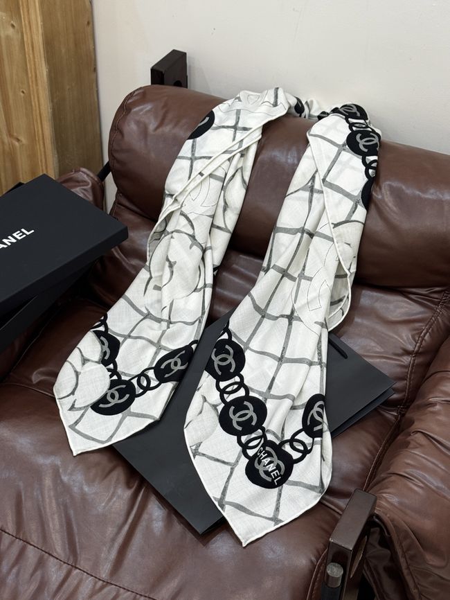 Chanel Wool and Silk Shawl AAC078-2