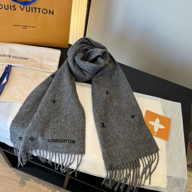 Louis Vuitton New Forevergram Scarf M9A255-1