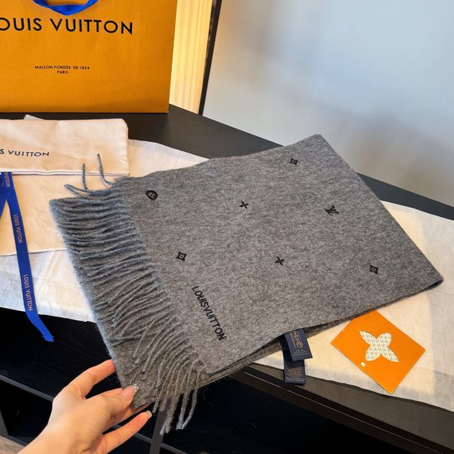 Louis Vuitton New Forevergram Scarf M9A255-1