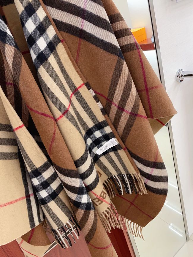 Burberry Cashmere cape BU0032-2
