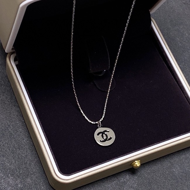 Chanel necklace CE16602