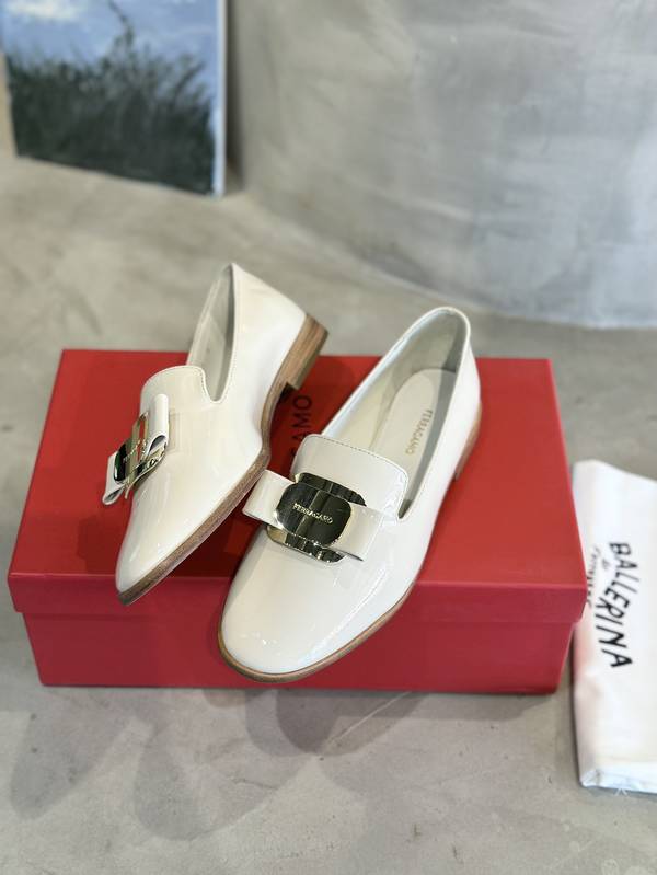 Ferragamo Shoes FMS00091