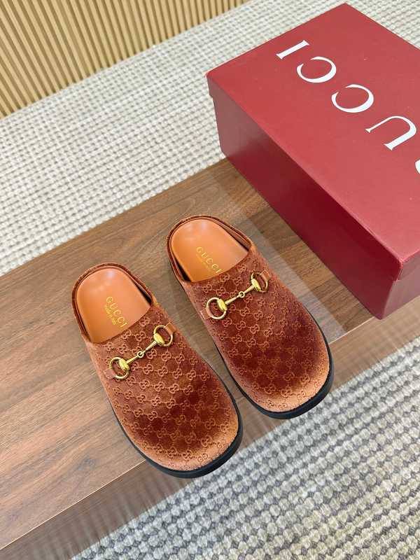 Gucci Shoes GUS00881 Heel 2CM