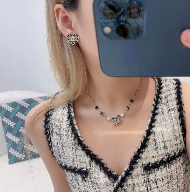 Chanel necklace CE81612
