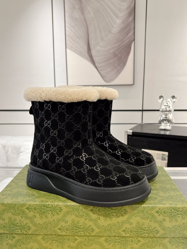 Gucci Womens boot with merino wool lining 857912-2