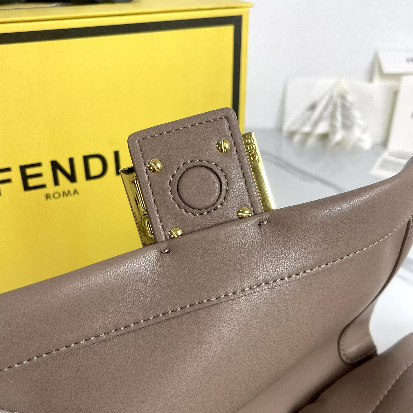 FENDI 2025 Mamma Baguette Original Leather Medium Bag FF8851 Gray